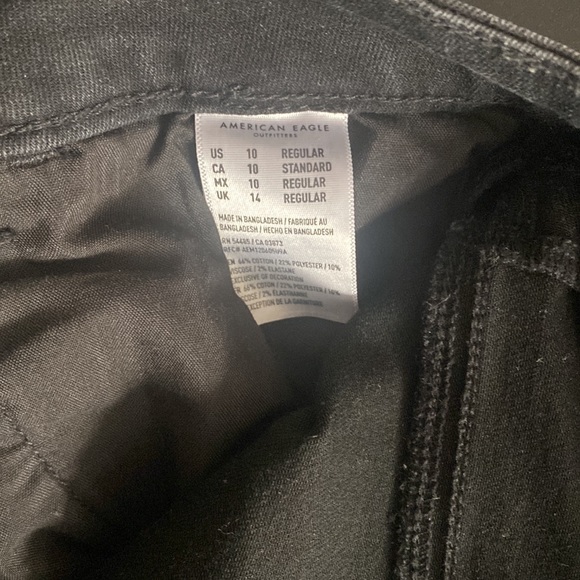 American Eagle Distressed Black Jegging Jean size 10 - Picture 8 of 8